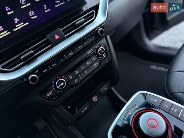 Синій Кіа Niro, об'ємом двигуна 0 л та пробігом 81 тис. км за 19350 $, фото 54 на Automoto.ua