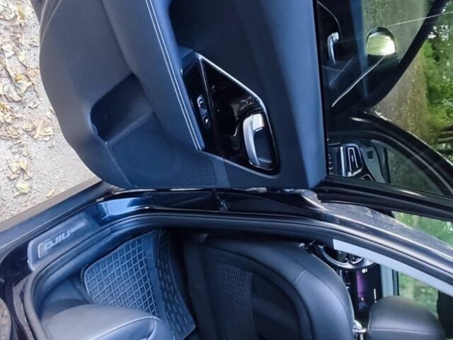 Киа Niro 2020 в Львове на Automoto.ua Синий Киа Niro, объемом двигателя 0 л и пробегом 135 тыс. км за 19870 $, фото 20 на Automoto.ua