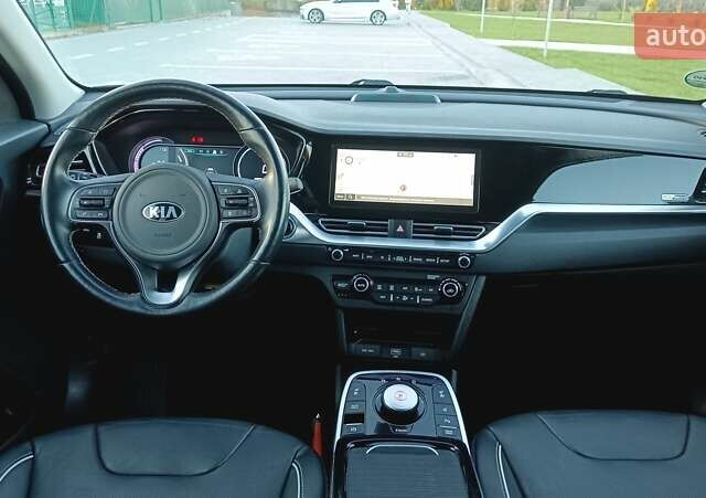 Киа Niro 2020 в Львове на Automoto.ua Синий Киа Niro, объемом двигателя 0 л и пробегом 149 тыс. км за 19900 $, фото 29 на Automoto.ua