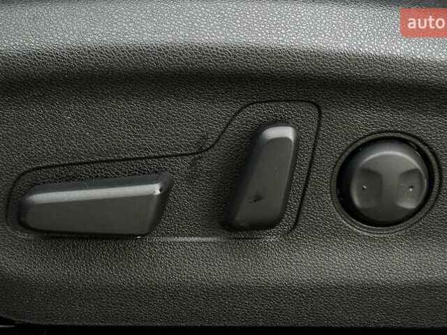 Синій Кіа Niro, об'ємом двигуна 0 л та пробігом 130 тис. км за 18990 $, фото 39 на Automoto.ua