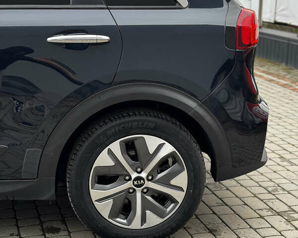 Синій Кіа Niro, об'ємом двигуна 0 л та пробігом 93 тис. км за 19999 $, фото 12 на Automoto.ua