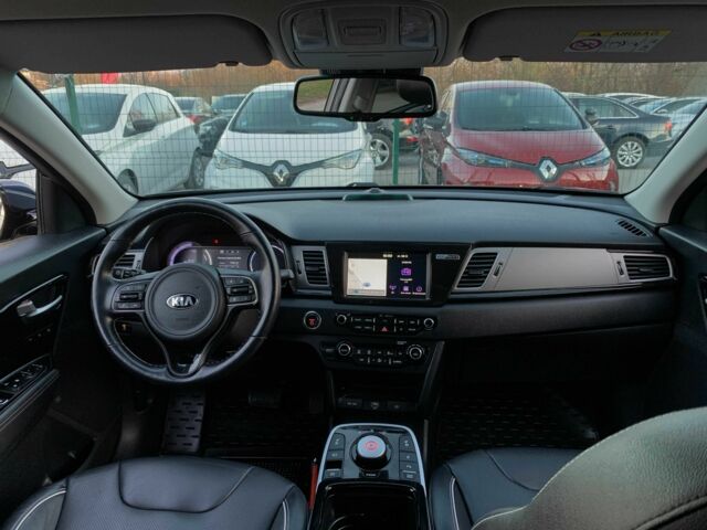 Синій Кіа Niro, об'ємом двигуна 0 л та пробігом 119 тис. км за 18455 $, фото 18 на Automoto.ua