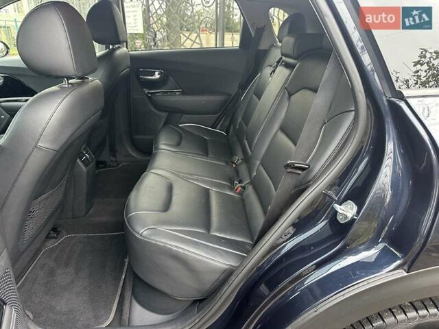 Синій Кіа Niro, об'ємом двигуна 0 л та пробігом 170 тис. км за 18300 $, фото 16 на Automoto.ua
