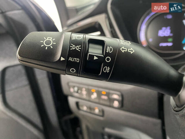 Синій Кіа Niro, об'ємом двигуна 0 л та пробігом 101 тис. км за 20950 $, фото 15 на Automoto.ua