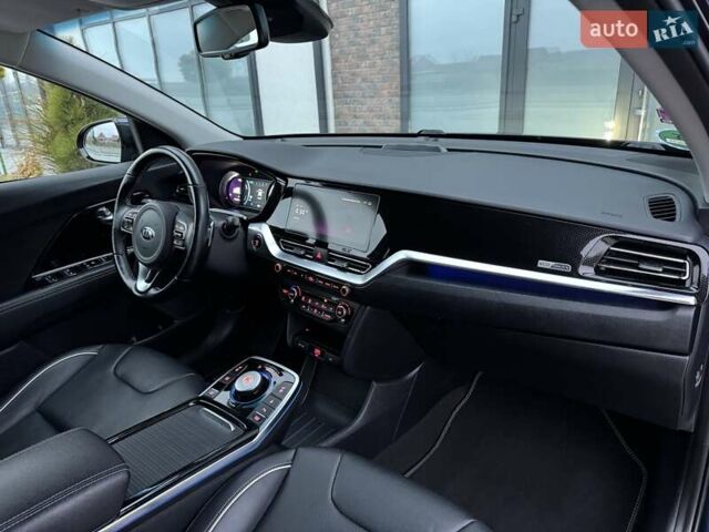Синий Киа Niro, объемом двигателя 0 л и пробегом 95 тыс. км за 20500 $, фото 57 на Automoto.ua