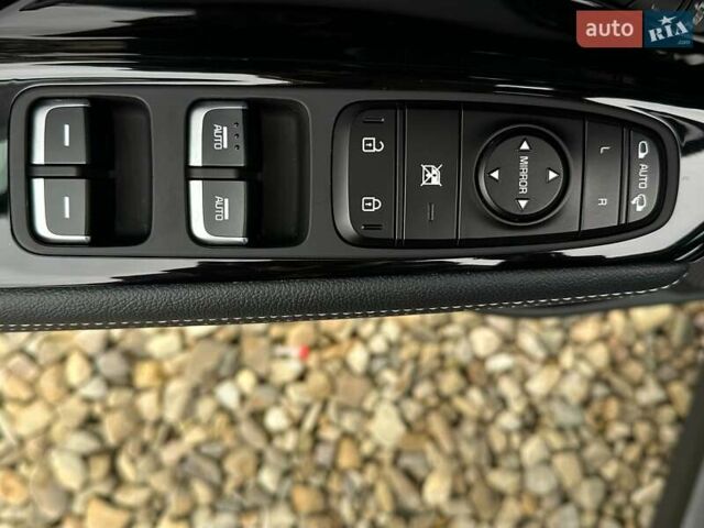 Синий Киа Niro, объемом двигателя 0 л и пробегом 117 тыс. км за 19900 $, фото 6 на Automoto.ua