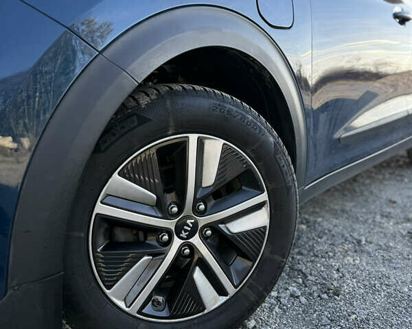 Синій Кіа Niro, об'ємом двигуна 1.58 л та пробігом 76 тис. км за 21300 $, фото 9 на Automoto.ua