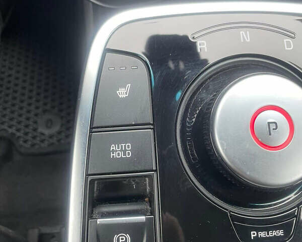 Синий Киа Niro, объемом двигателя 0 л и пробегом 155 тыс. км за 18500 $, фото 22 на Automoto.ua