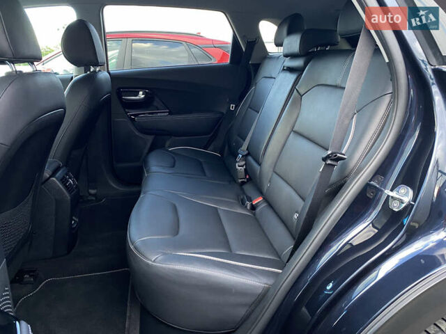 Синій Кіа Niro, об'ємом двигуна 0 л та пробігом 76 тис. км за 22900 $, фото 95 на Automoto.ua