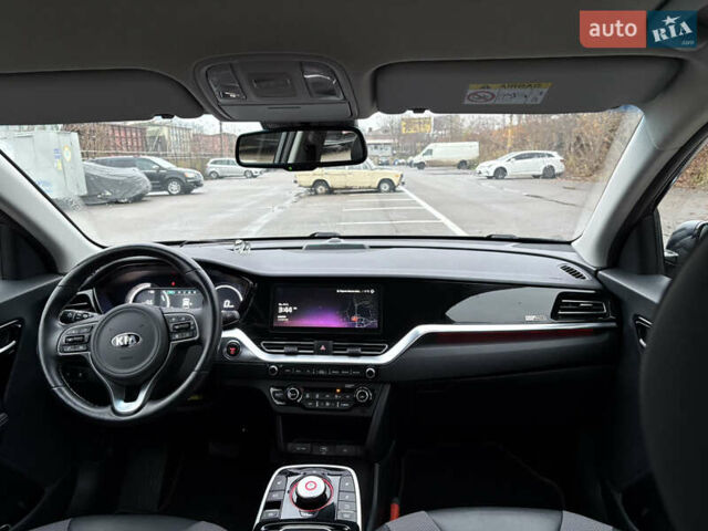 Синий Киа Niro, объемом двигателя 0 л и пробегом 125 тыс. км за 19600 $, фото 44 на Automoto.ua