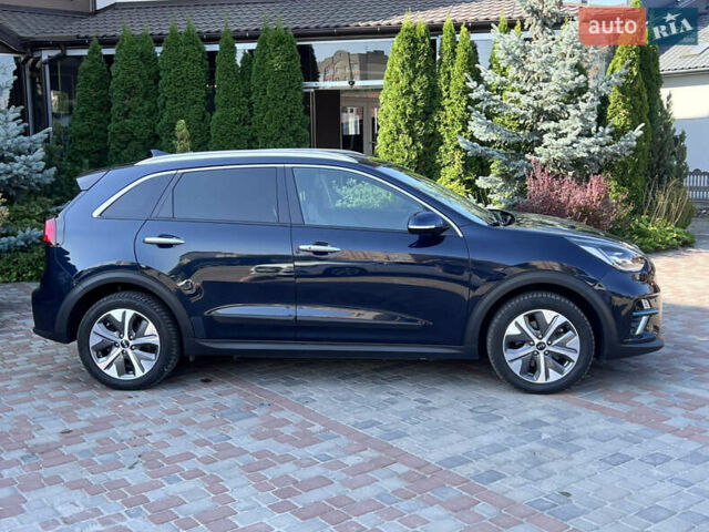 Синий Киа Niro, объемом двигателя 0 л и пробегом 112 тыс. км за 20800 $, фото 4 на Automoto.ua