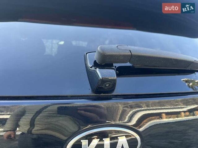 Синій Кіа Niro, об'ємом двигуна 0 л та пробігом 84 тис. км за 18500 $, фото 45 на Automoto.ua