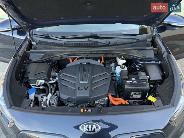 Синий Киа Niro, объемом двигателя 0 л и пробегом 78 тыс. км за 20950 $, фото 117 на Automoto.ua