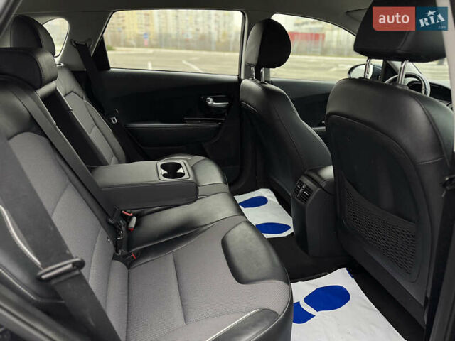 Синій Кіа Niro, об'ємом двигуна 0 л та пробігом 133 тис. км за 18900 $, фото 43 на Automoto.ua