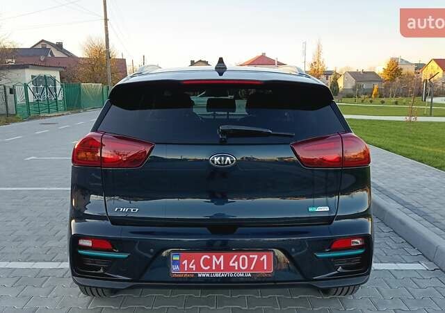 Киа Niro 2020 в Львове на Automoto.ua Синий Киа Niro, объемом двигателя 0 л и пробегом 149 тыс. км за 19900 $, фото 18 на Automoto.ua