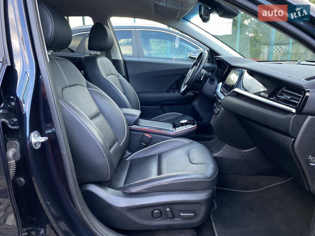 Синій Кіа Niro, об'ємом двигуна 0 л та пробігом 76 тис. км за 22900 $, фото 111 на Automoto.ua