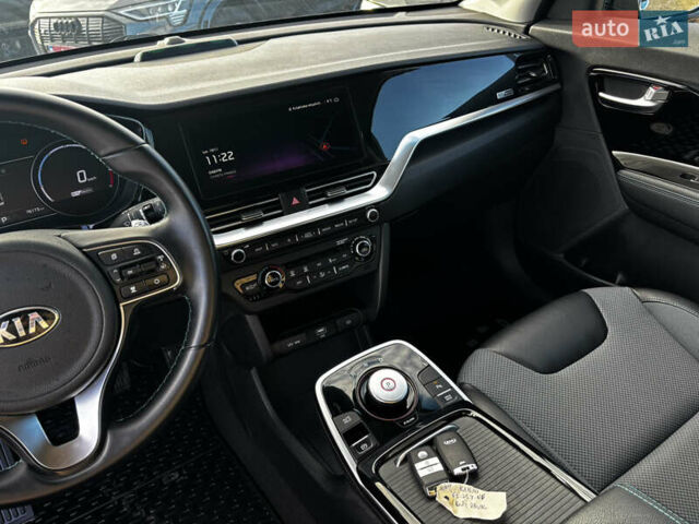 Синий Киа Niro, объемом двигателя 0 л и пробегом 76 тыс. км за 19999 $, фото 24 на Automoto.ua