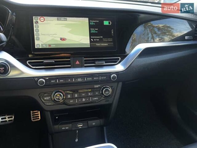 Синій Кіа Niro, об'ємом двигуна 0 л та пробігом 84 тис. км за 18500 $, фото 21 на Automoto.ua