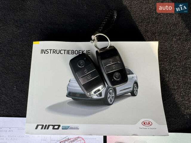 Синий Киа Niro, объемом двигателя 0 л и пробегом 156 тыс. км за 18900 $, фото 50 на Automoto.ua