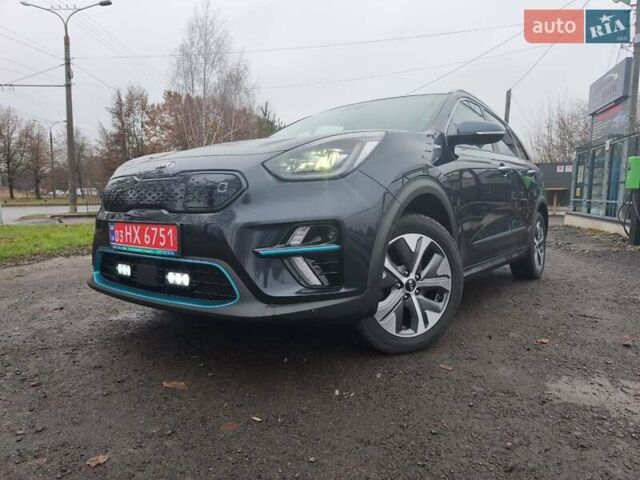 Синій Кіа Niro, об'ємом двигуна 0 л та пробігом 150 тис. км за 18000 $, фото 4 на Automoto.ua