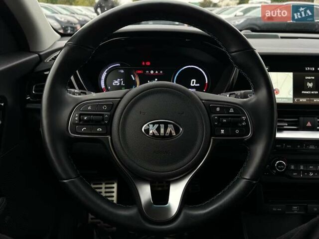 Синій Кіа Niro, об'ємом двигуна 0 л та пробігом 32 тис. км за 23900 $, фото 41 на Automoto.ua