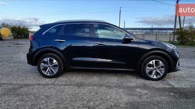 Киа Niro 2020 в Городке на Automoto.ua Синий Киа Niro, объемом двигателя 0 л и пробегом 135 тыс. км за 19856 $, фото 2 на Automoto.ua