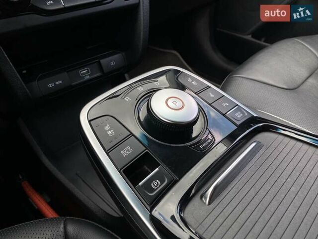 Синій Кіа Niro, об'ємом двигуна 0 л та пробігом 97 тис. км за 21950 $, фото 47 на Automoto.ua