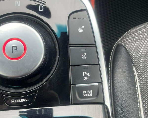 Синий Киа Niro, объемом двигателя 0 л и пробегом 155 тыс. км за 18500 $, фото 24 на Automoto.ua