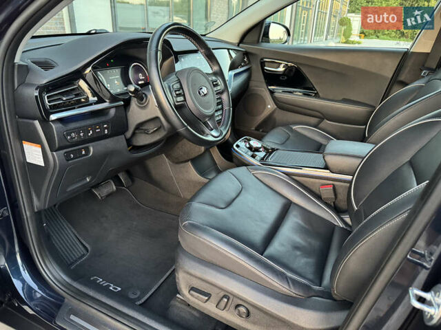 Синий Киа Niro, объемом двигателя 0 л и пробегом 130 тыс. км за 18900 $, фото 81 на Automoto.ua