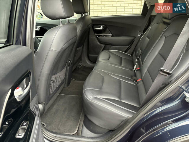 Синий Киа Niro, объемом двигателя 0 л и пробегом 115 тыс. км за 19900 $, фото 36 на Automoto.ua