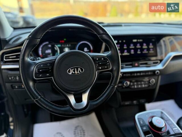 Синий Киа Niro, объемом двигателя 0 л и пробегом 78 тыс. км за 20950 $, фото 60 на Automoto.ua