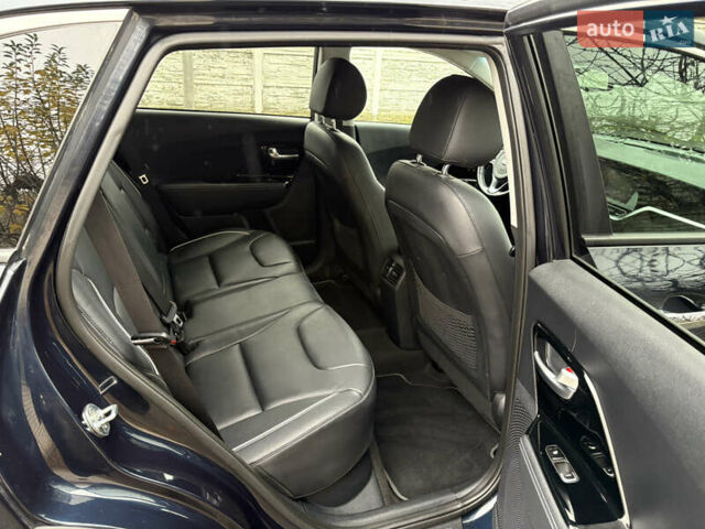 Синий Киа Niro, объемом двигателя 0 л и пробегом 115 тыс. км за 19900 $, фото 21 на Automoto.ua