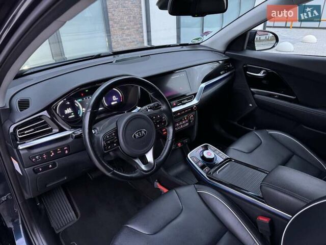Синий Киа Niro, объемом двигателя 0 л и пробегом 95 тыс. км за 20500 $, фото 35 на Automoto.ua