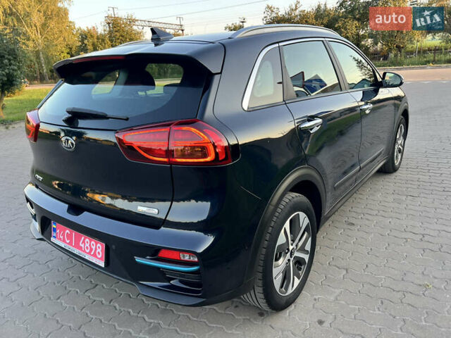Синій Кіа Niro, об'ємом двигуна 0 л та пробігом 112 тис. км за 19500 $, фото 93 на Automoto.ua