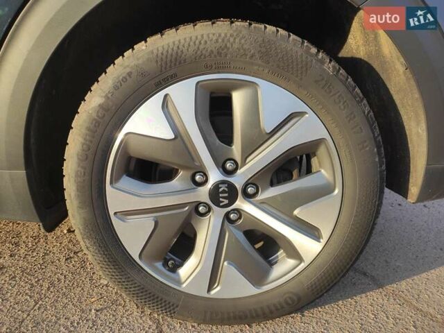 Синій Кіа Niro, об'ємом двигуна 0 л та пробігом 120 тис. км за 19890 $, фото 38 на Automoto.ua