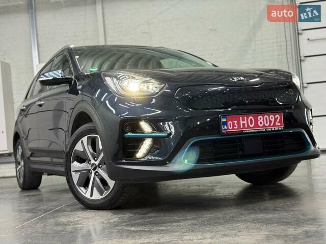 Синій Кіа Niro, об'ємом двигуна 0 л та пробігом 90 тис. км за 19989 $, фото 3 на Automoto.ua