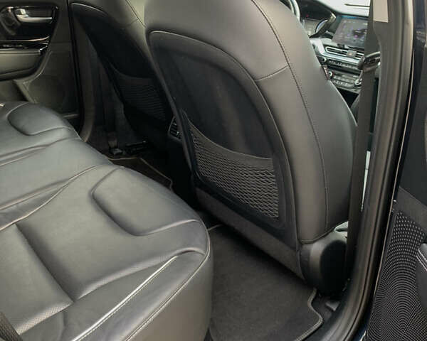 Синий Киа Niro, объемом двигателя 0 л и пробегом 104 тыс. км за 19150 $, фото 38 на Automoto.ua