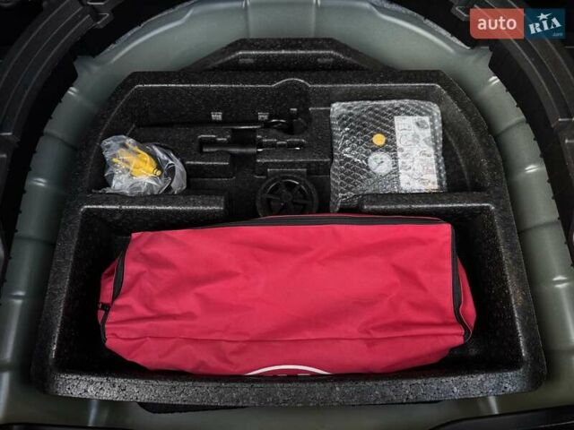 Синий Киа Niro, объемом двигателя 0 л и пробегом 90 тыс. км за 20800 $, фото 67 на Automoto.ua