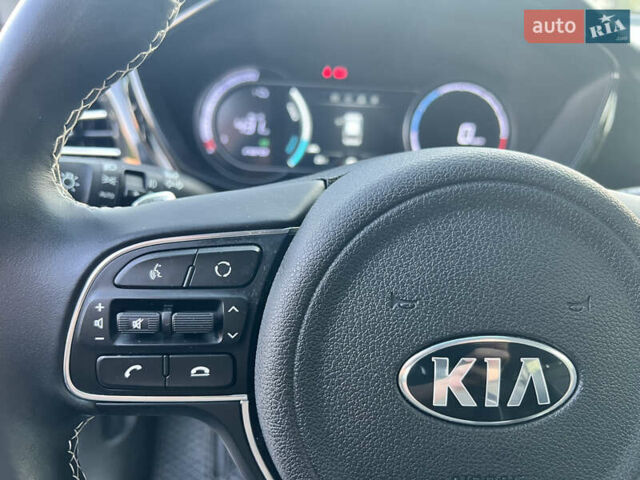 Синій Кіа Niro, об'ємом двигуна 0 л та пробігом 112 тис. км за 19500 $, фото 61 на Automoto.ua