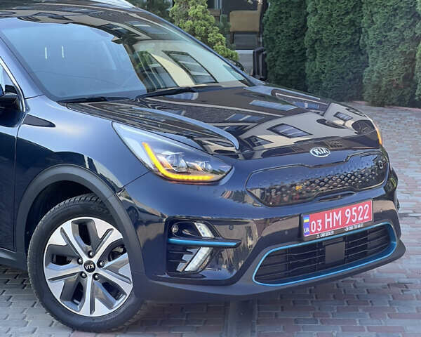 Синий Киа Niro, объемом двигателя 0 л и пробегом 112 тыс. км за 20800 $, фото 1 на Automoto.ua