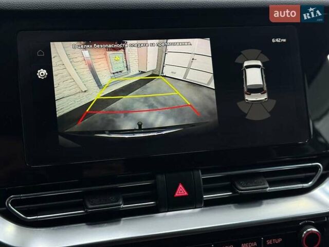 Синій Кіа Niro, об'ємом двигуна 0 л та пробігом 130 тис. км за 19071 $, фото 22 на Automoto.ua