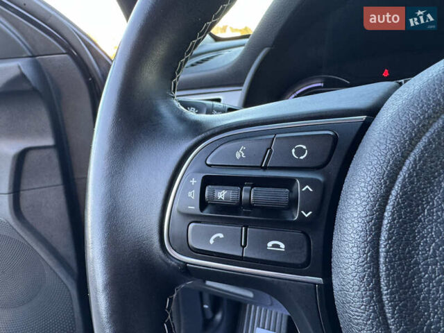 Синий Киа Niro, объемом двигателя 0 л и пробегом 138 тыс. км за 17800 $, фото 52 на Automoto.ua
