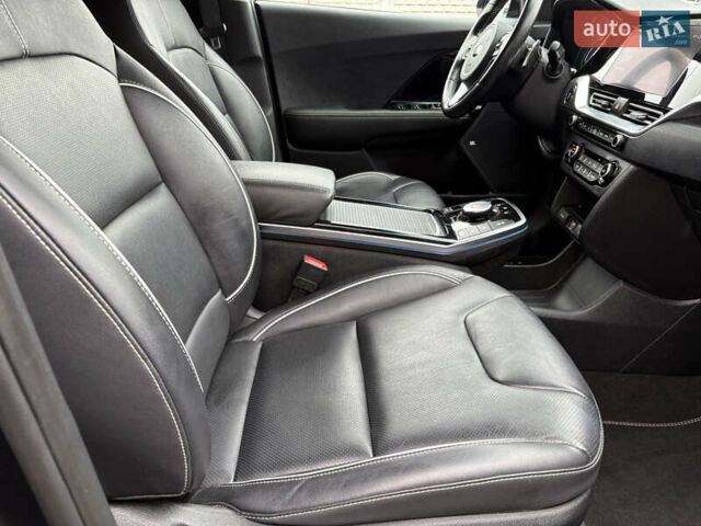Синий Киа Niro, объемом двигателя 0 л и пробегом 115 тыс. км за 19900 $, фото 18 на Automoto.ua