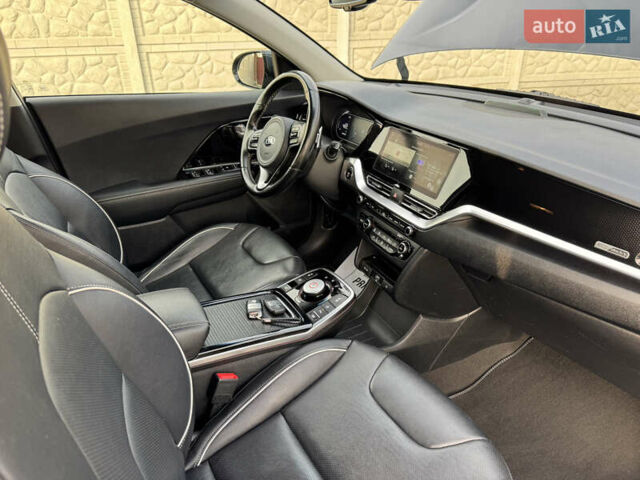 Синий Киа Niro, объемом двигателя 0 л и пробегом 156 тыс. км за 18900 $, фото 26 на Automoto.ua