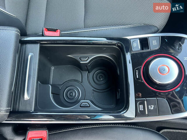 Синій Кіа Niro, об'ємом двигуна 0 л та пробігом 112 тис. км за 19500 $, фото 57 на Automoto.ua