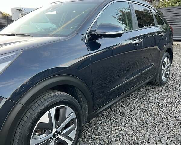 Киа Niro 2020 в Луцке на Automoto.ua Синий Киа Niro, объемом двигателя 0 л и пробегом 119 тыс. км за 19999 $, фото 8 на Automoto.ua