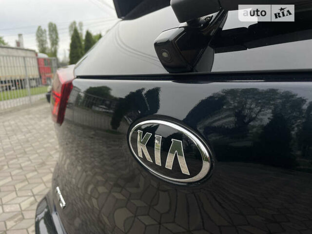 Синій Кіа Niro, об'ємом двигуна 0 л та пробігом 106 тис. км за 23499 $, фото 7 на Automoto.ua