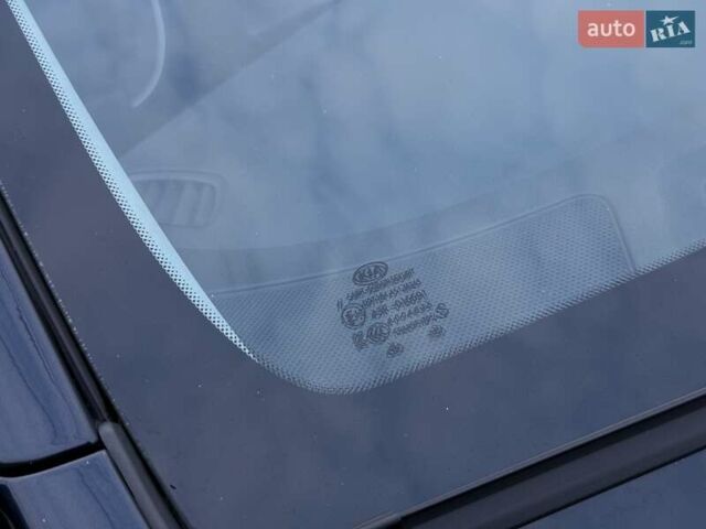 Синій Кіа Niro, об'ємом двигуна 0 л та пробігом 81 тис. км за 19350 $, фото 45 на Automoto.ua