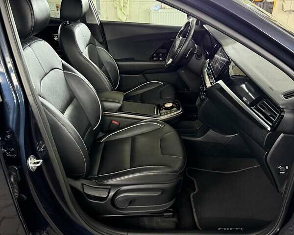 Синій Кіа Niro, об'ємом двигуна 0 л та пробігом 144 тис. км за 18799 $, фото 53 на Automoto.ua