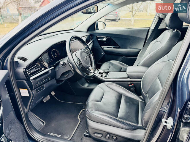 Синий Киа Niro, объемом двигателя 0 л и пробегом 103 тыс. км за 20100 $, фото 6 на Automoto.ua